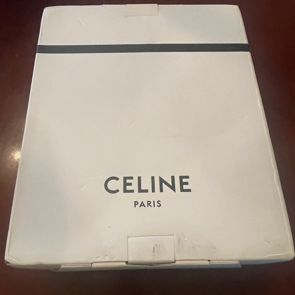 Celine White Gift Box with Black Accent - Picture 2 of 9